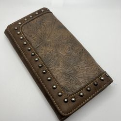Woman Wallet Purse Brown metal accents 