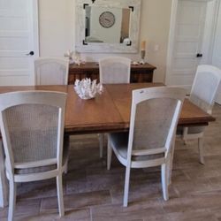 Dining Table With 6 Chairs.