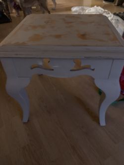 Shabby Chic End Table 