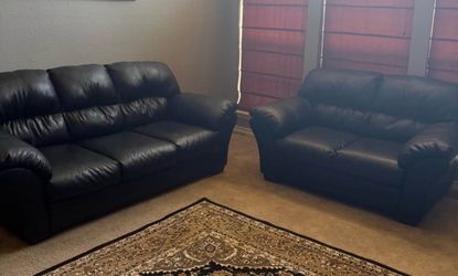Couch set