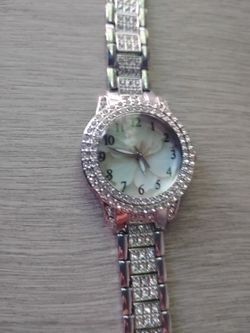 New watch new battery $3