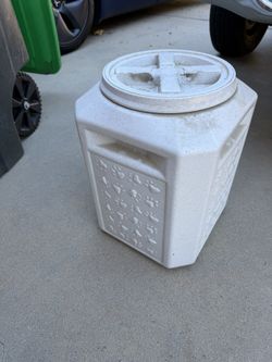 Dog Food container 