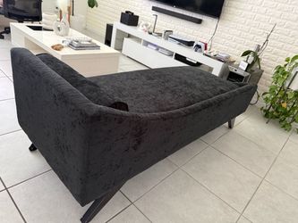 Black chaise
