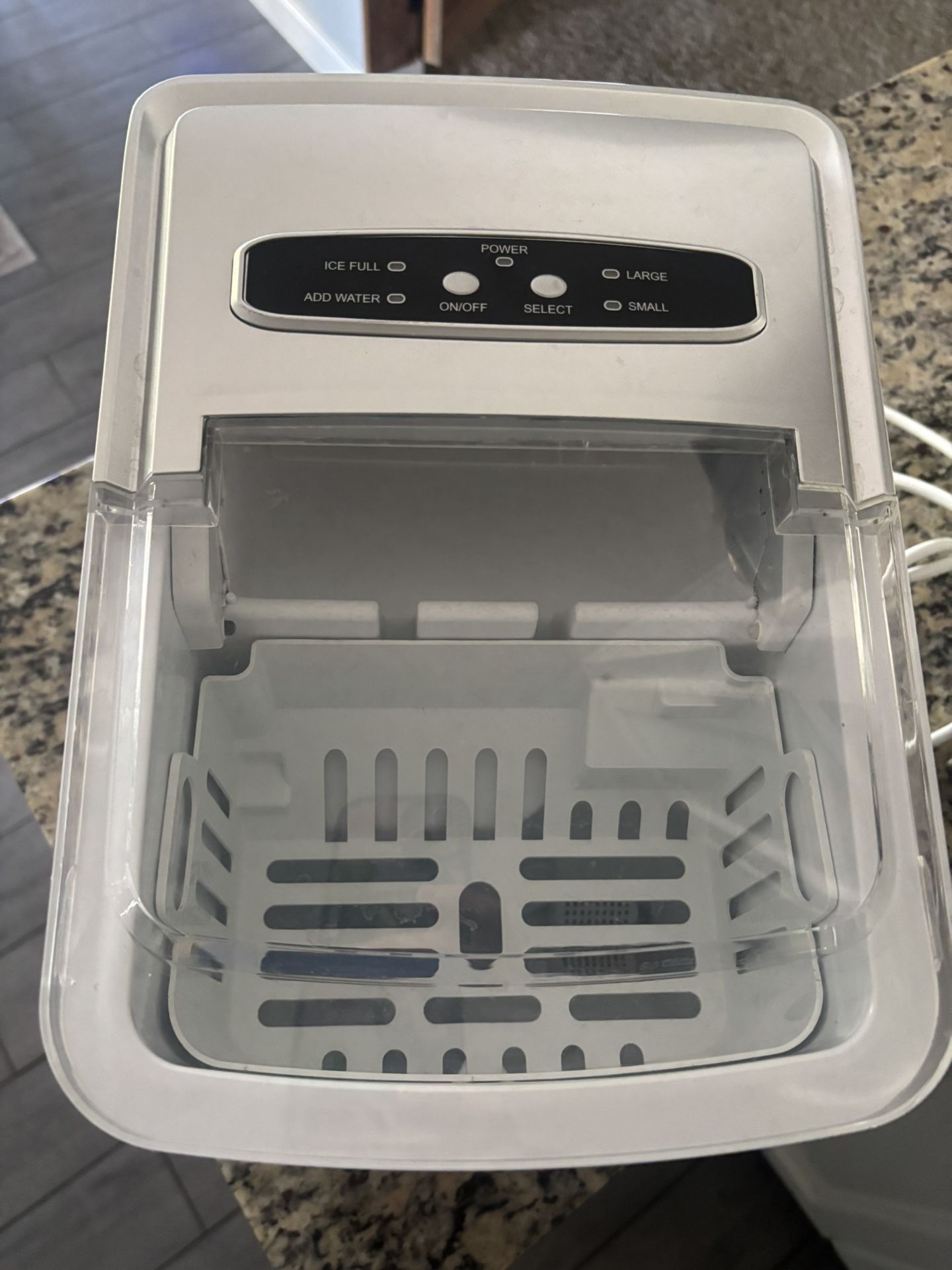Ice Maker 