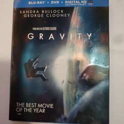Gravity Blu-ray + DVD +Digital HD Ultraviolet
