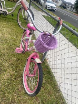 Hello kitty bike