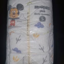 HUGGIES Diapers Size 5