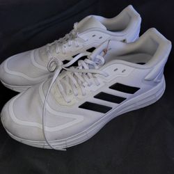 Adidas Light motion Size 9 1/2