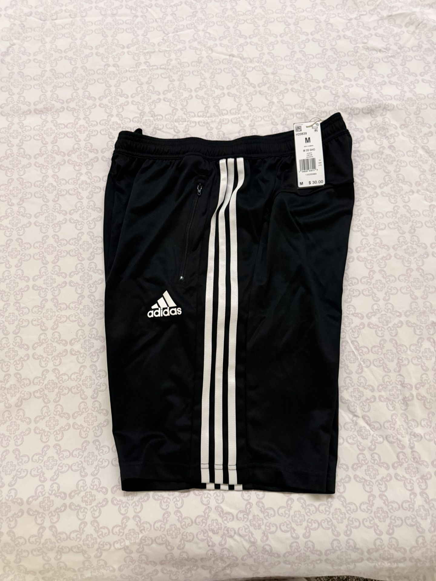 Adidas AEROREADY 3-Stripes Shorts – Size M – Brand New with Tag