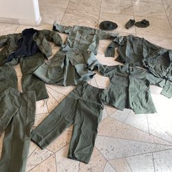 Nice vintage lot collection military Army Vietnam uniforms og107 jackets hats