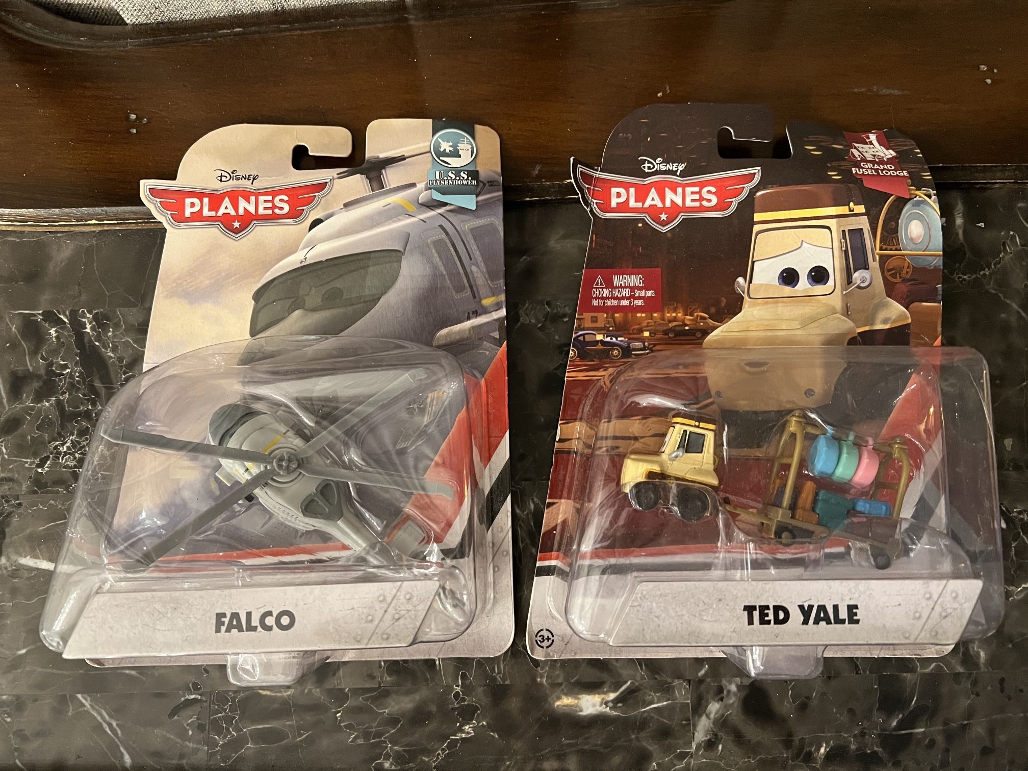 Disney Planes Falco And Ted Yale NIB