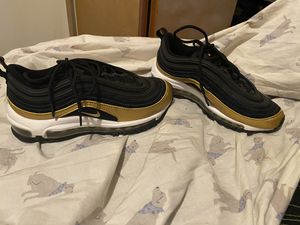 Photo Nike AirMax (Black and gold) SIZE 4.5