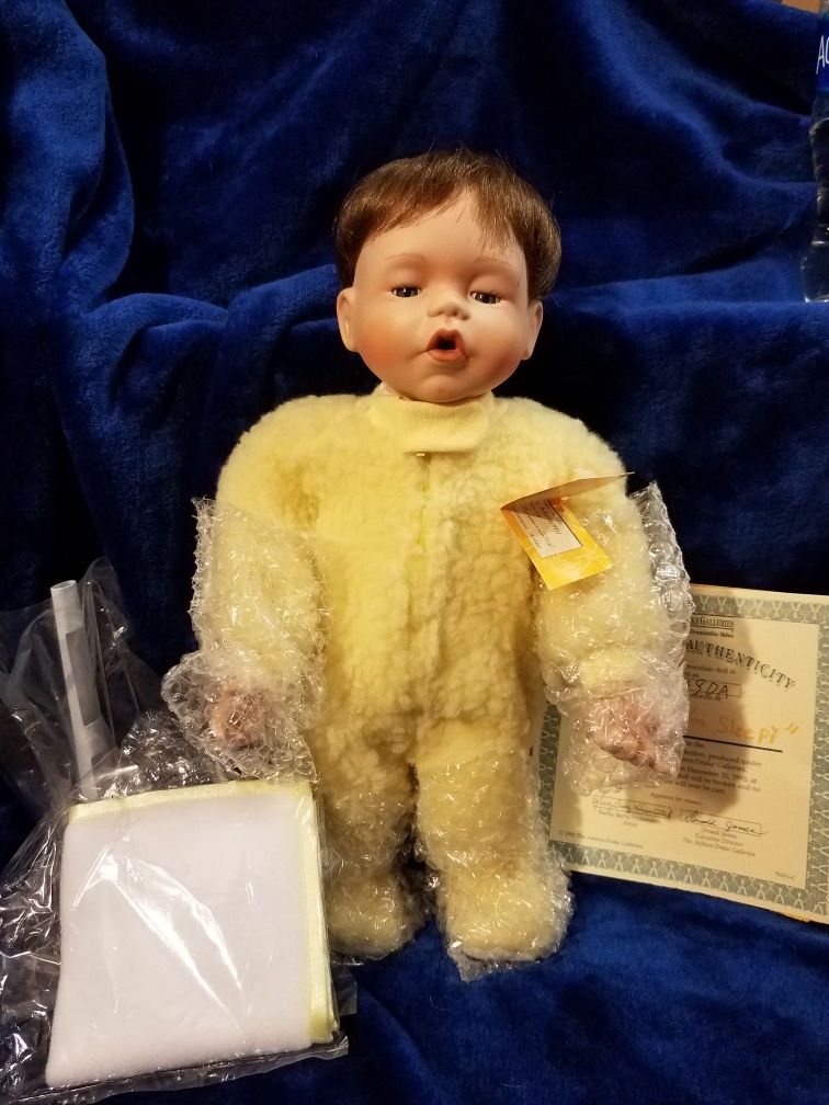 Doll Ashton-Drake Life Like Doll
