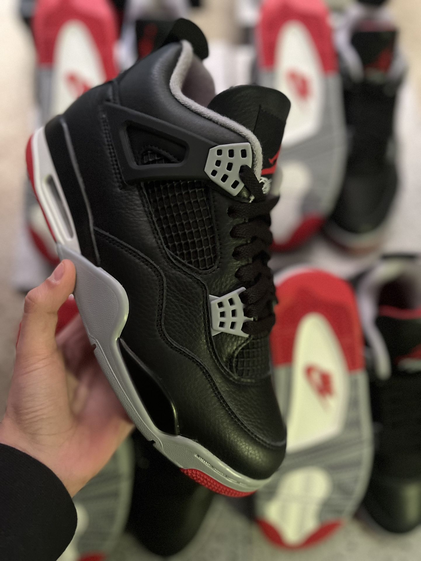 Jordan 4 Bred