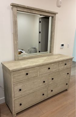Queen bedroom set
