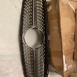 Mercedes Diamond Front Grill 