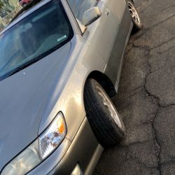 2000 Lexus ES 300 For Parts