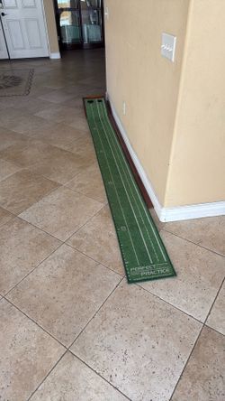 Indoor Putting Matt