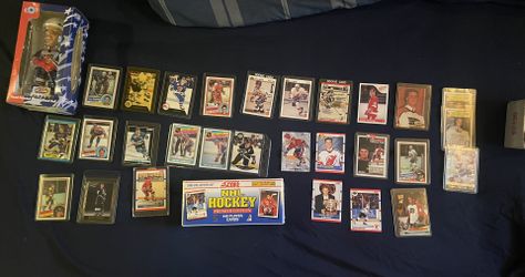 NHL 90’ Score Premier Sealed Set, Bobblehead, & Random Single Card Lot
