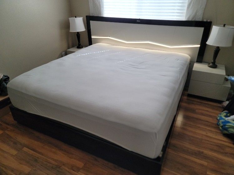 Jinn Platform King Bedset