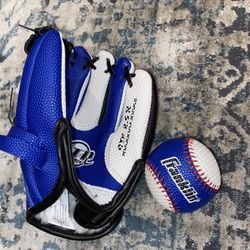 Franklin Youth Glove And Ball Set 8.5” 