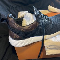 Louis Vuitton Men’s Monogram Fast Lane Sneaker US 9”