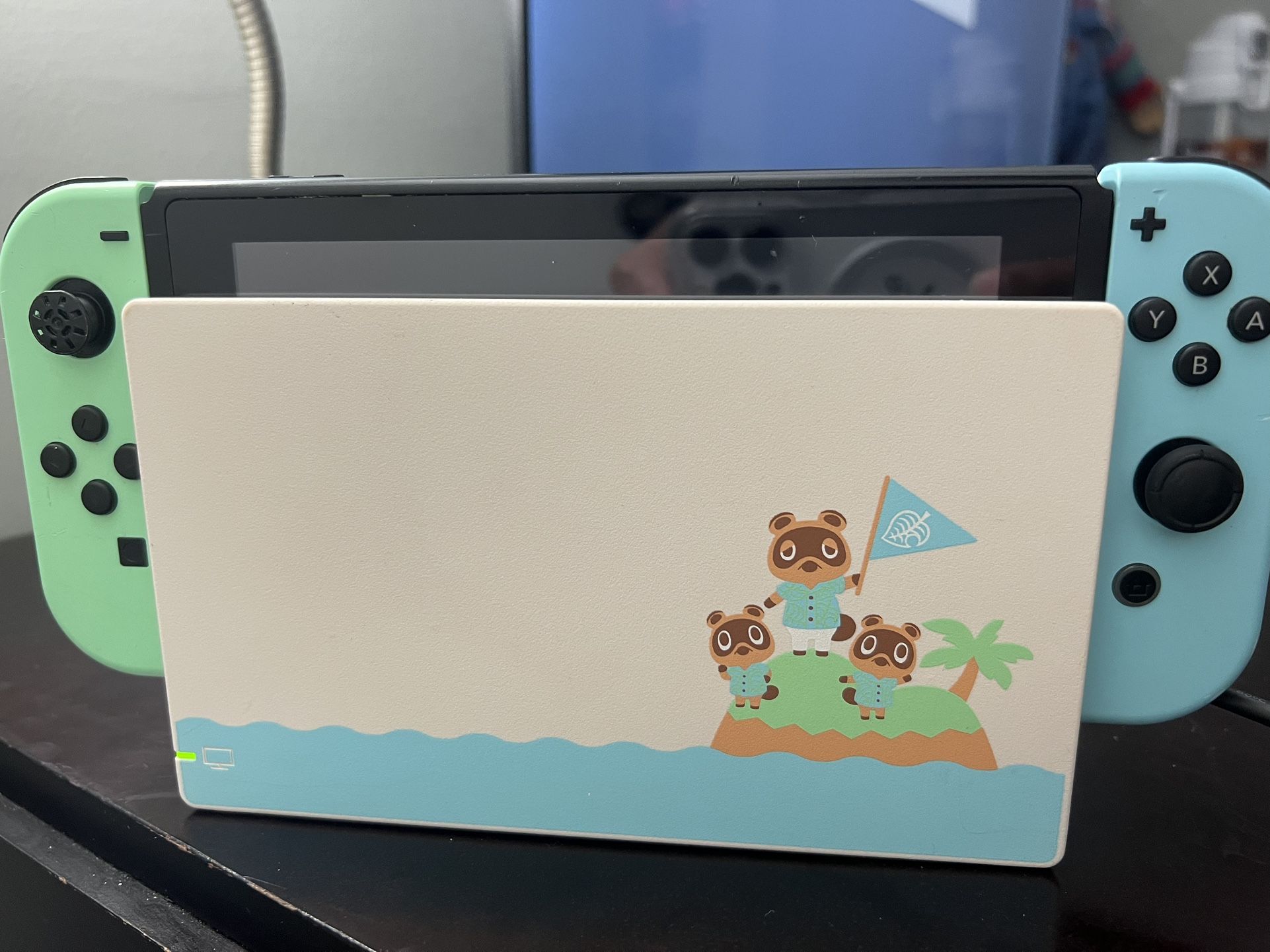 Nintendo Switch - Animal Crossing Edition