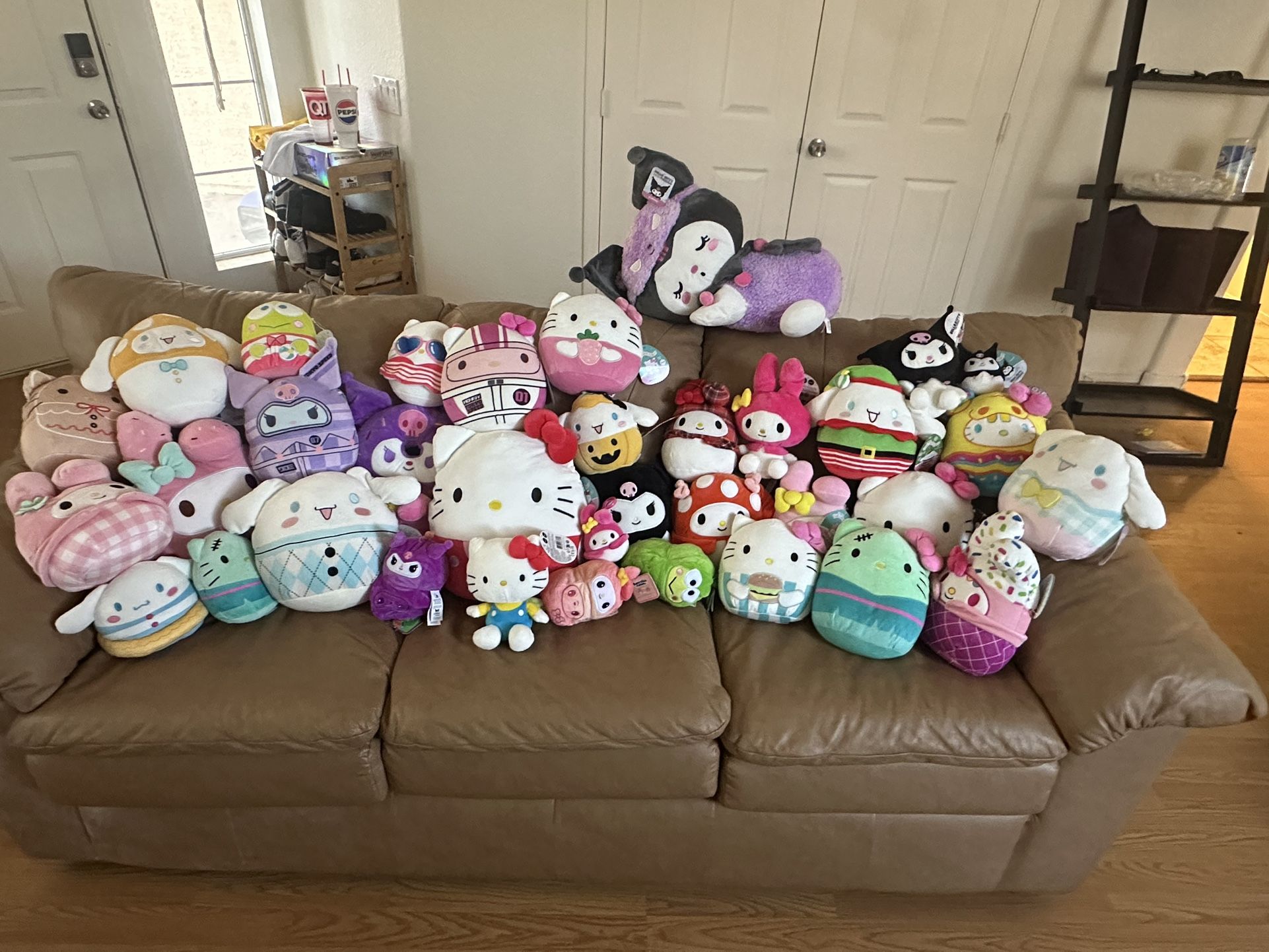 Hello Kitty Lot