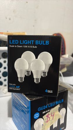 LED Light Bulb Dusk to Dawn 10W A19 4-Pack