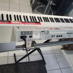 korg m3 piano$800
