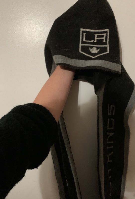LA Kings hoodie scarf