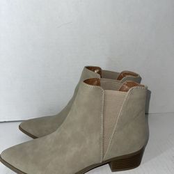 INDIGO RD Women's Yelena Ankle Bootie Size 8 