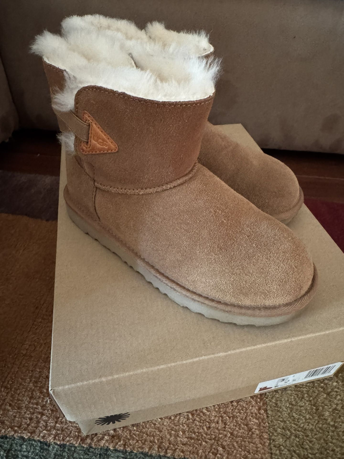 UGG BOOTS