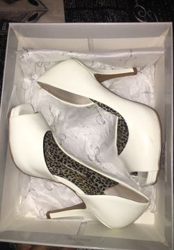 Jessica Simpson heels