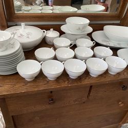 Noritake/ Rosay Set