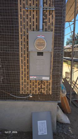 200 amp Siemens Main panel.