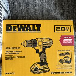 Brand New DeWalt 1/2 20V Drill Driver Kit 