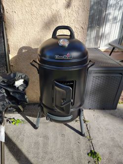 Char-Broil charcoal bullet smoker 16