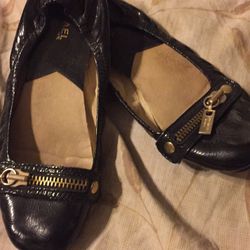 Size 8 1/2 black shoes