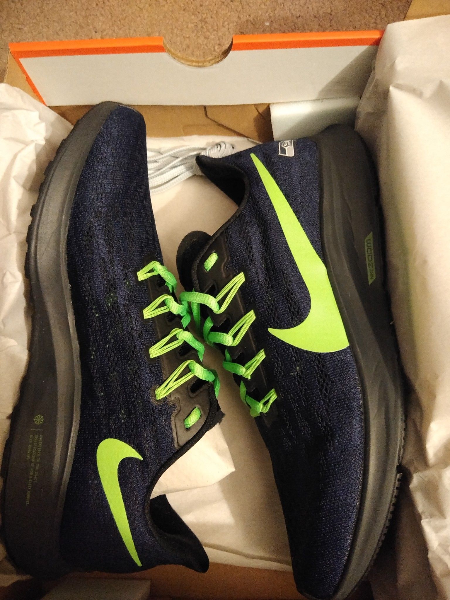 Nike Air Zoom Seahawks size 9.5