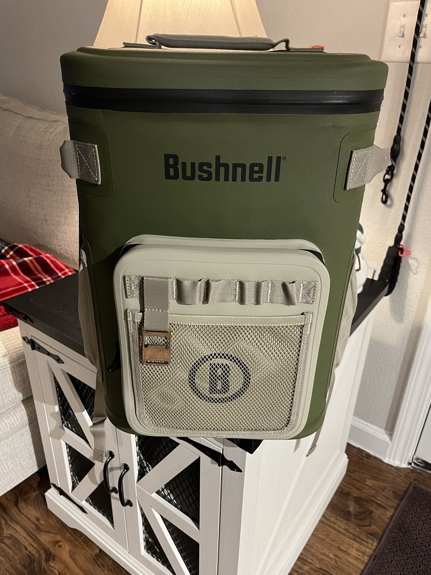 Bushnell 24 Can cooler Backpack