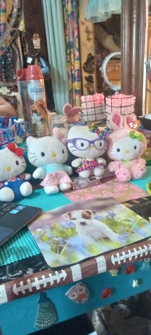 Hello Kitty Lot