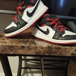 Toddler Air Jordan Mids  9c