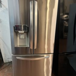 LG 25 cu. ft. French Door Refrigerator stainles steel/Nevera tres puertas 
