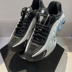 NIKE SHOX R4 “METALLIC SILVER BLACK”