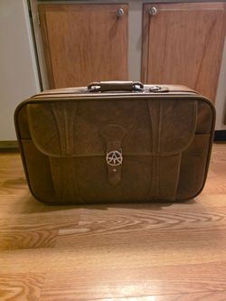 American Tourister Vintage Brown Leather Suitcase with Metal Clasp