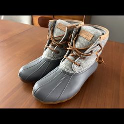 Sperry Women's Saltwater Emboss Wool Boots