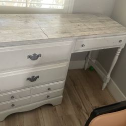 Desk $25