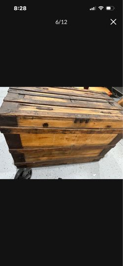 American travel trunk from early 1900’s in good condition
