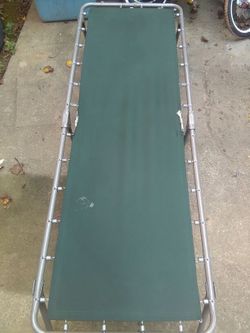 Portable Metal Folding Bed Cot Single For Guest Camping